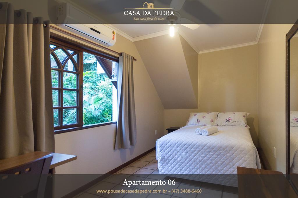 Pousada Casa Da Pedra Blumenau Esterno foto