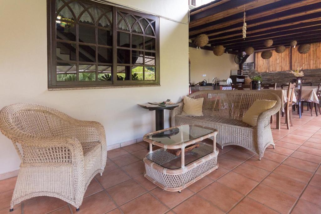Pousada Casa Da Pedra Blumenau Esterno foto