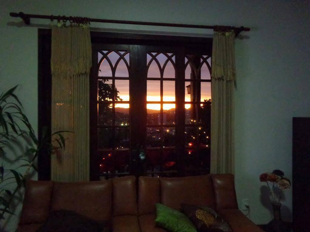 Pousada Casa Da Pedra Blumenau Esterno foto