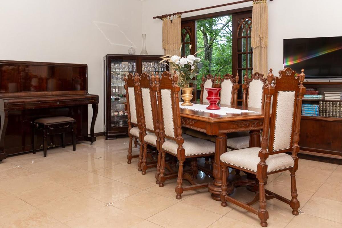 Pousada Casa Da Pedra Blumenau Esterno foto