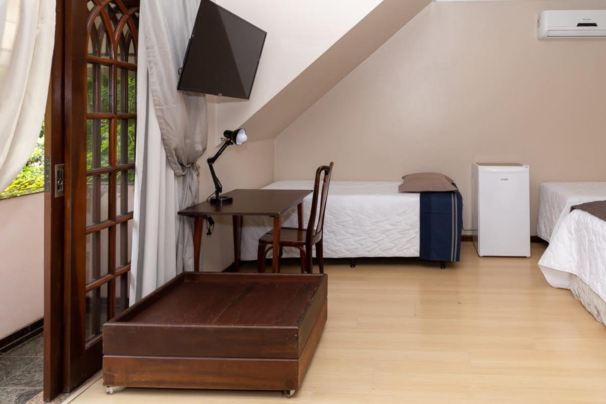 Pousada Casa Da Pedra Blumenau Esterno foto
